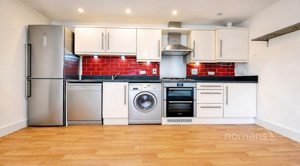 Property photo 3 of 7 Pbox-Img.Jpg