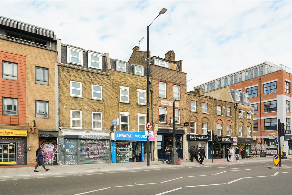 Property photo 1 of 14 Bethnal Green Road