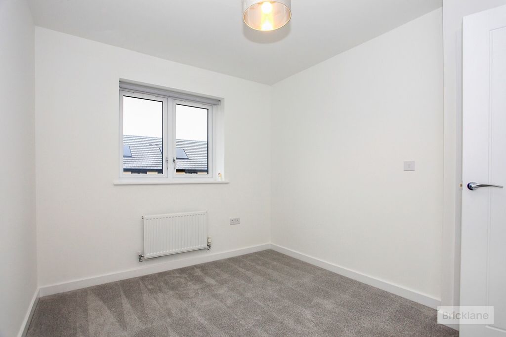 Property photo 3 of 7 Bedroom 3