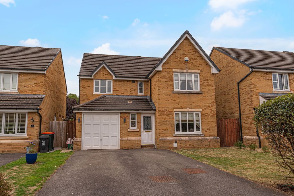 Property photo 1 of 35