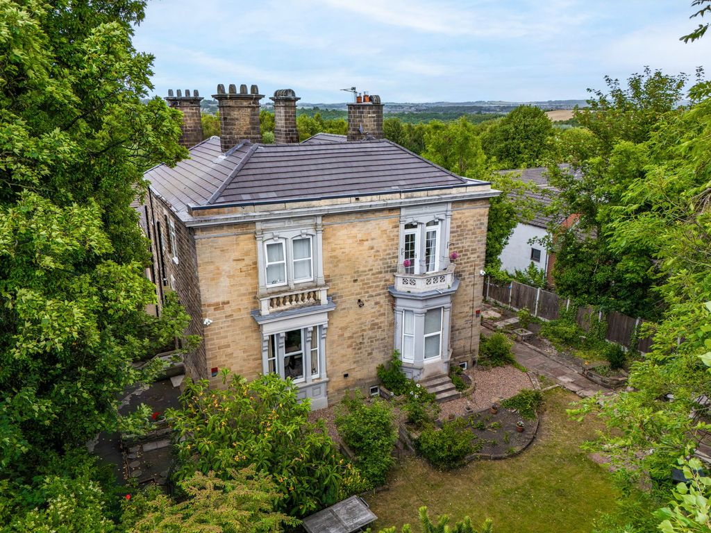 Property photo 1 of 53