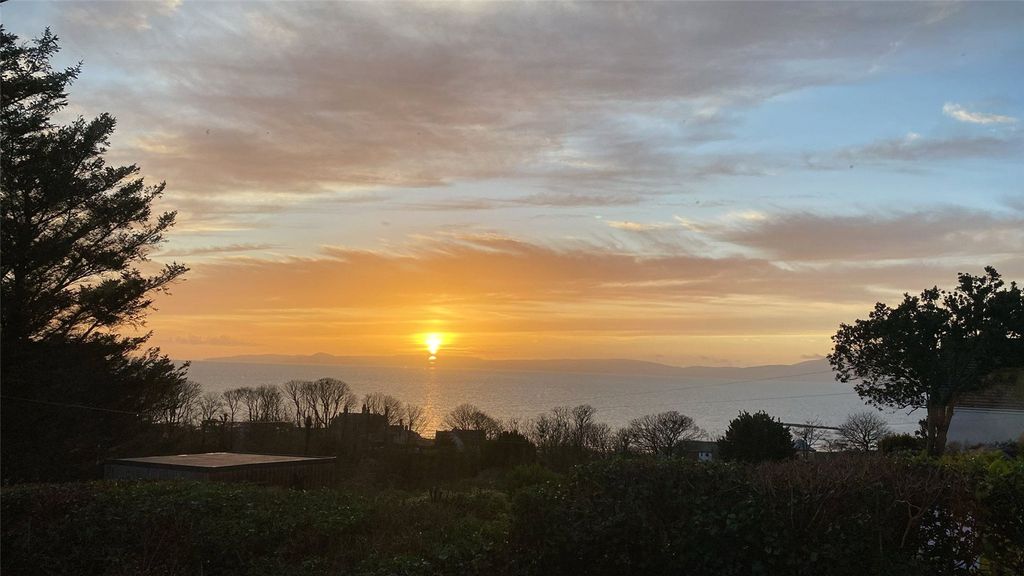 Property photo 3 of 20 View