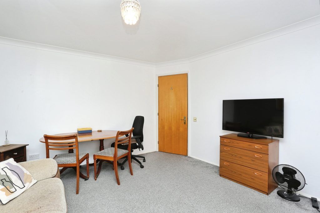 Property photo 3 of 15