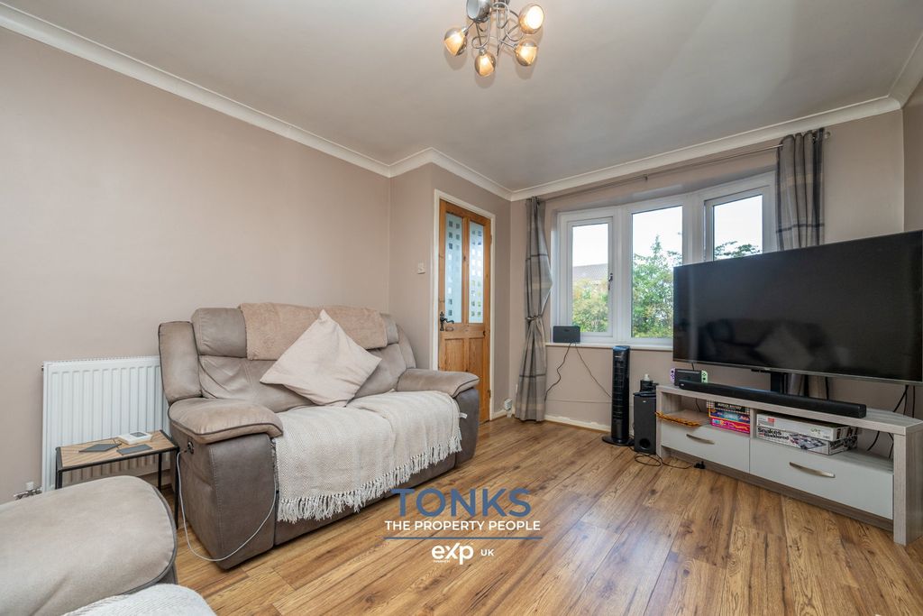 Property photo 3 of 14