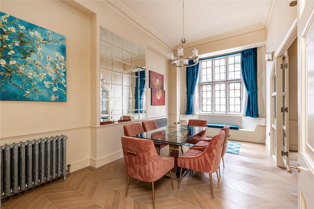 Property photo 2 of 14 Dining Room