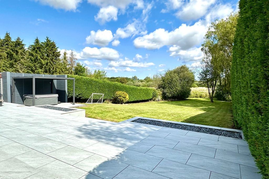 Property photo 3 of 22