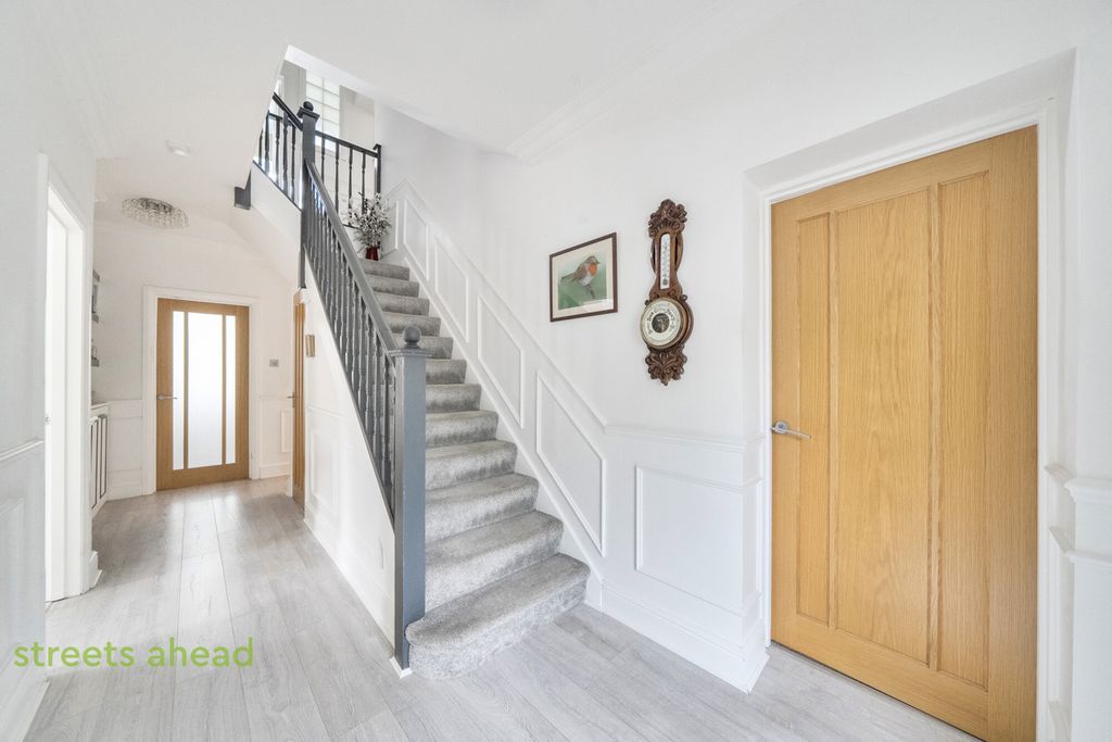 Property photo 2 of 23 3B6E563A-1783-4c3...