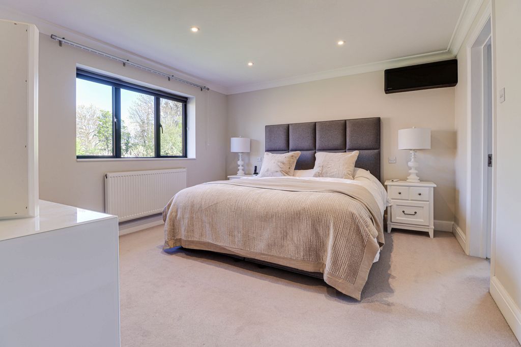 Additional image 11 of 4 bed detached house for saleGrant Gardens, Harpenden, Hertfordshire AL5