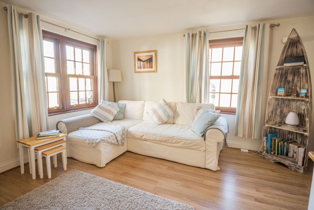 Property photo 2 of 16 Image 1