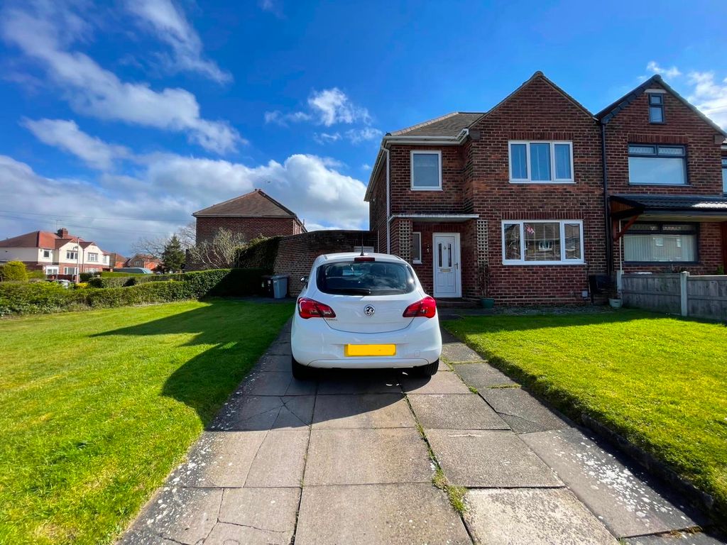 Property photo 1 of 34