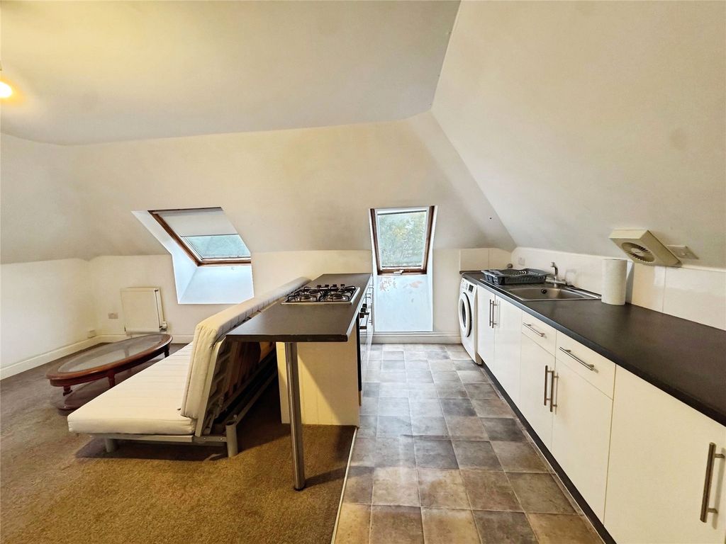 Property photo 2 of 10 Picture No. 24