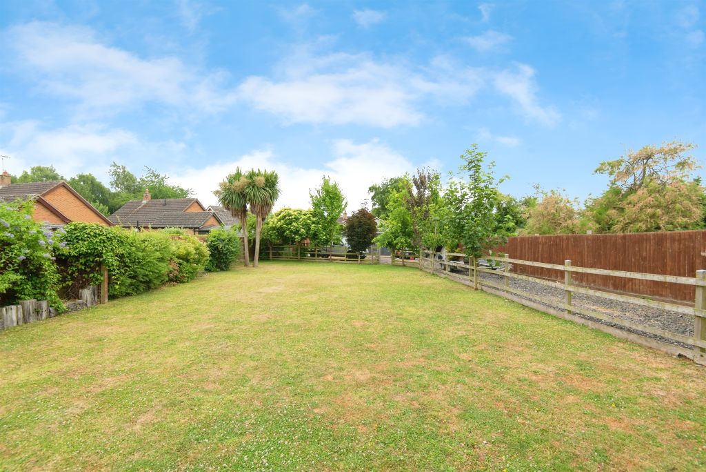 Property photo 2 of 31