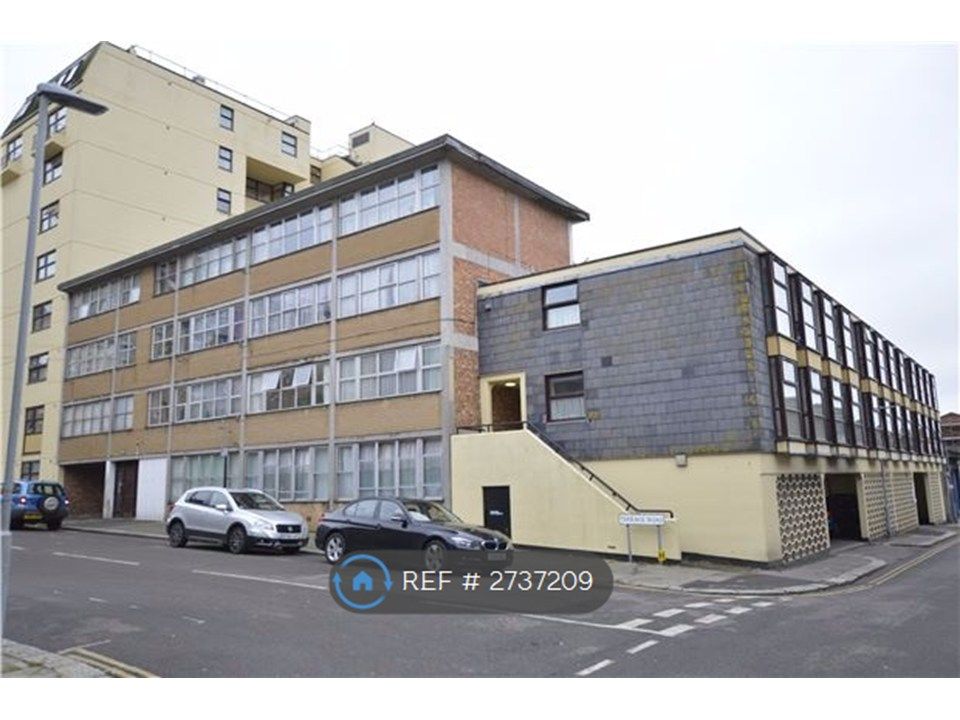 Property photo 2 of 12