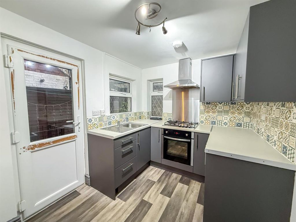 Property photo 2 of 13 Kitchen