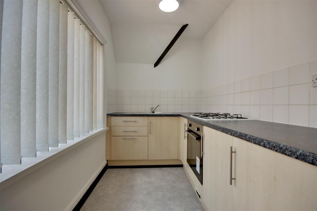 Property photo 2 of 10 1Baef036-F1Fe-46Bc-B032-E92491209005_1_201_A.Jpeg