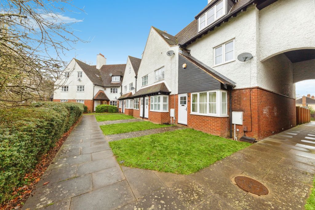 Property photo 1 of 17