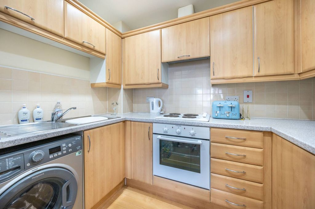 Property photo 3 of 10