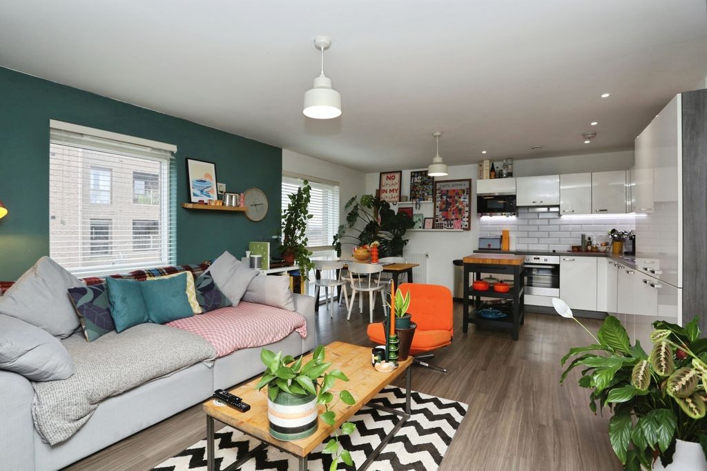 Property photo 3 of 16 Pbox-Img.Jpg