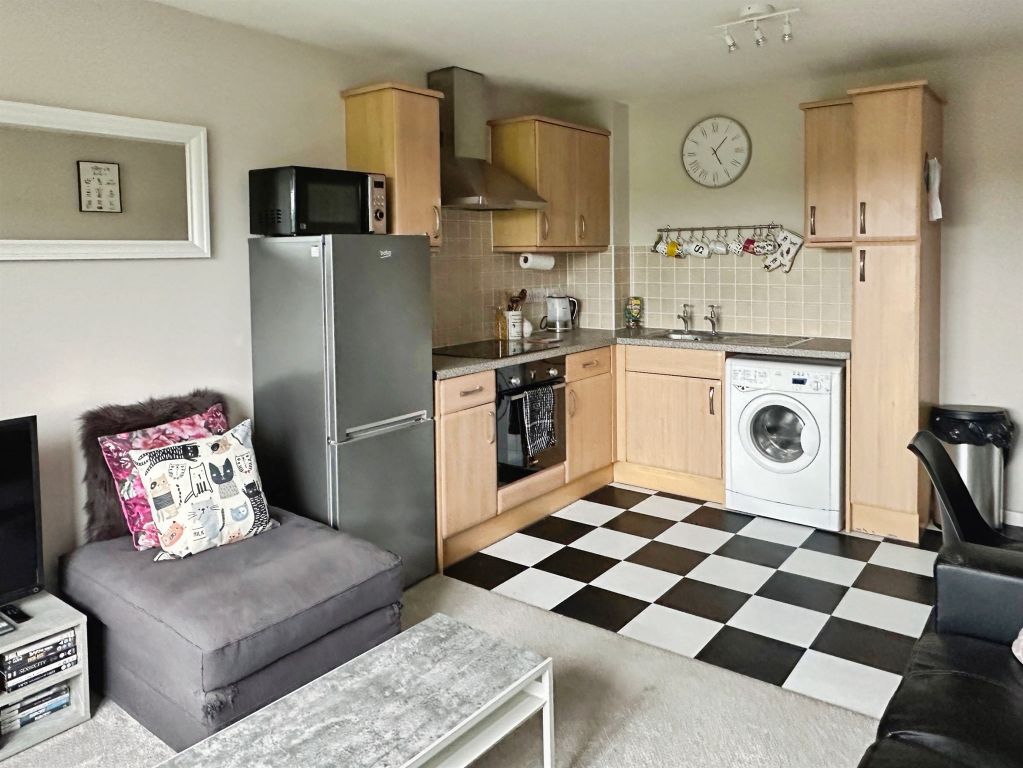Property photo 2 of 11