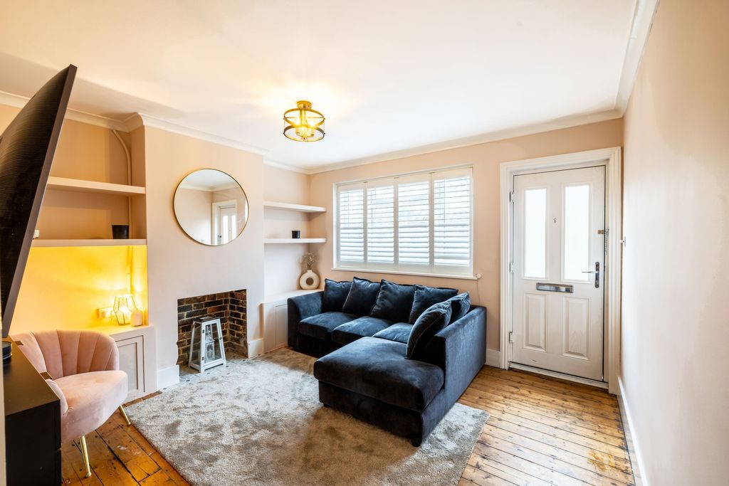 Property photo 2 of 10