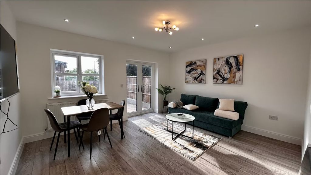 Property photo 1 of 4