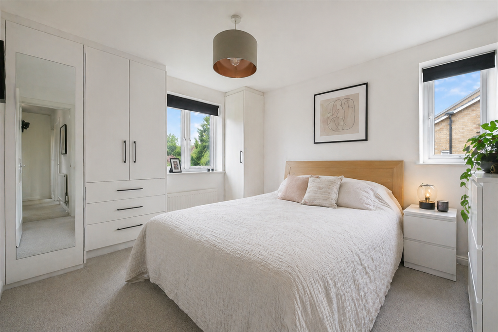 Property photo 3 of 6 Bedroom