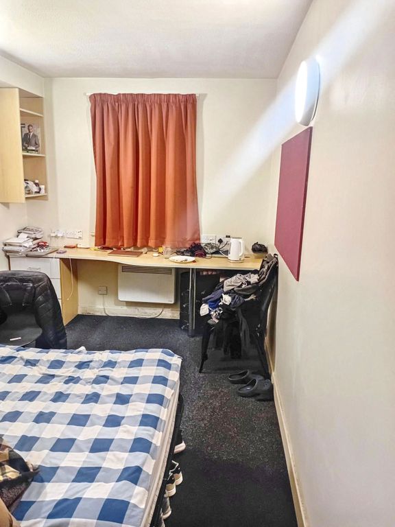 Property photo 1 of 3