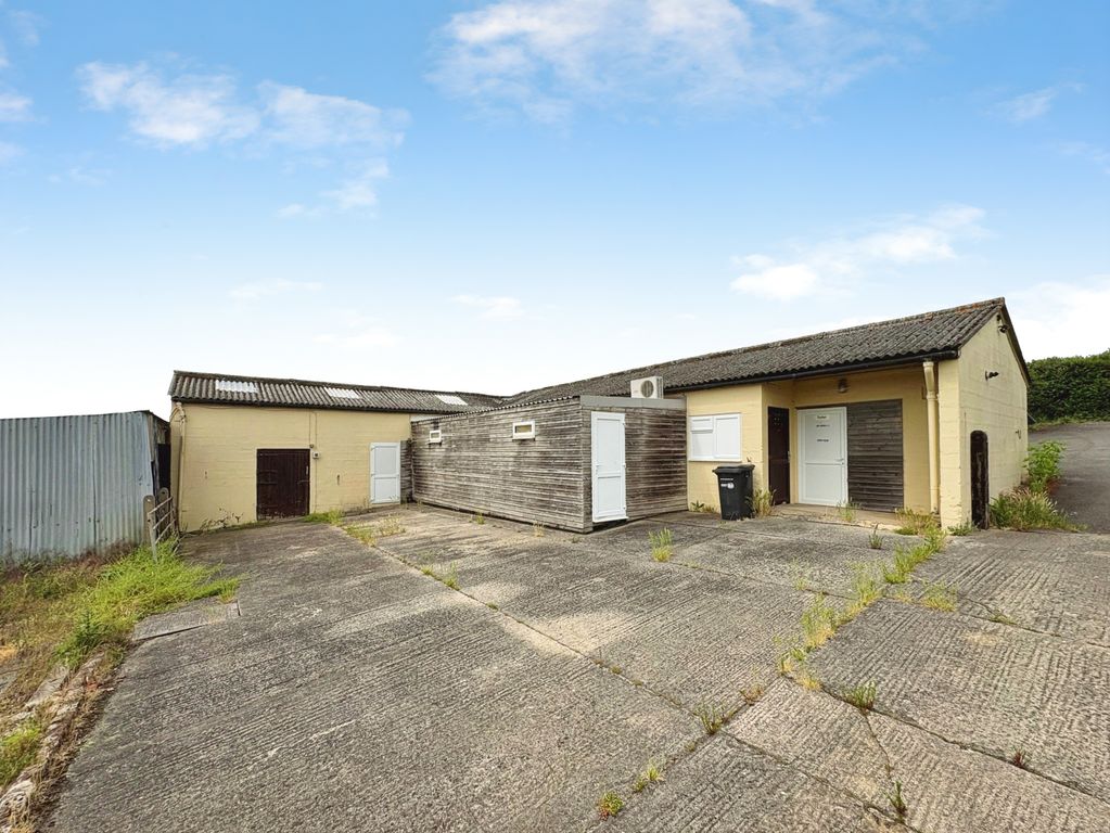 Property photo 3 of 10 8Dd2507c-3