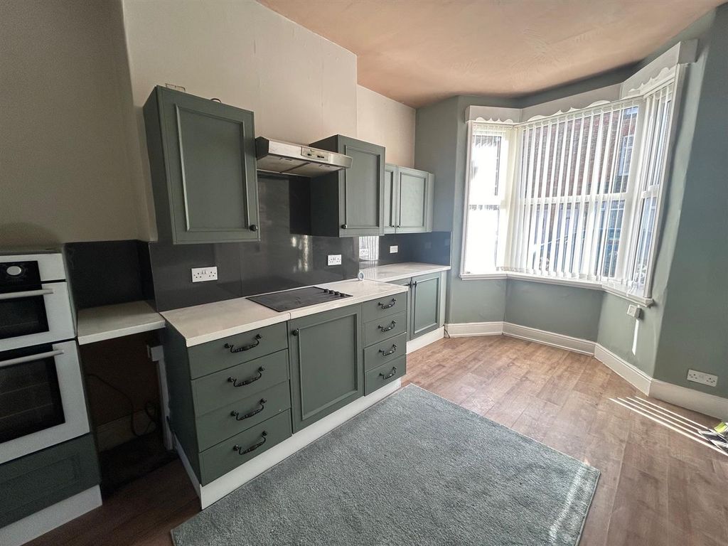 Property photo 2 of 16 Kitchen.Jpg