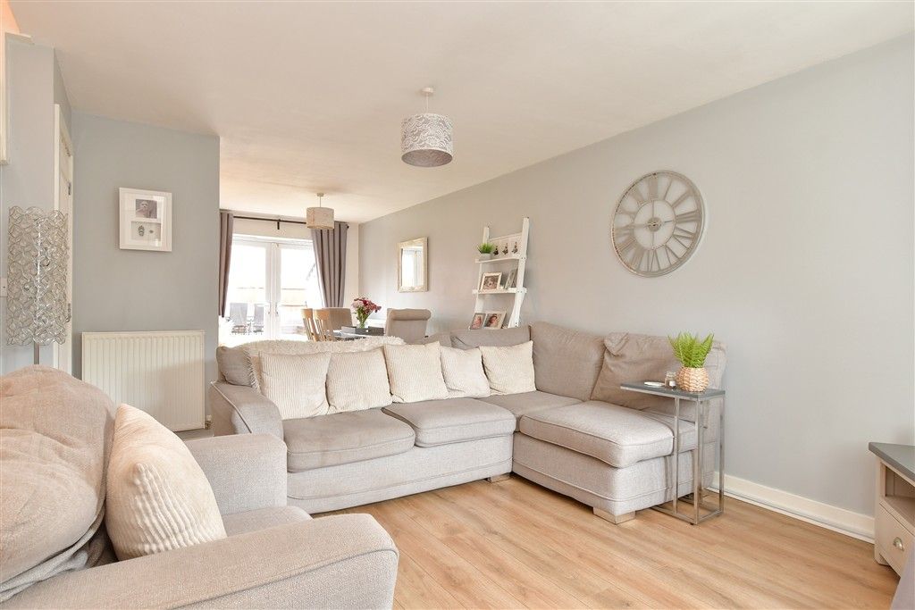 Property photo 1 of 12 Lounge/Dining Area