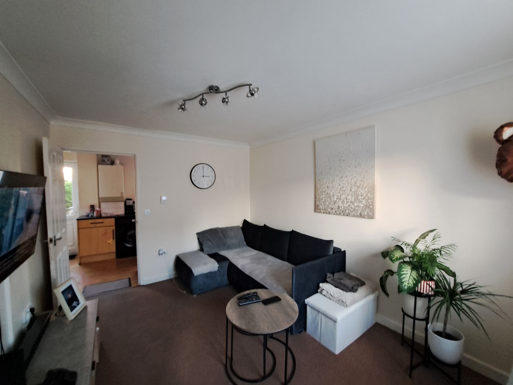 Property photo 3 of 7 20251113_150018