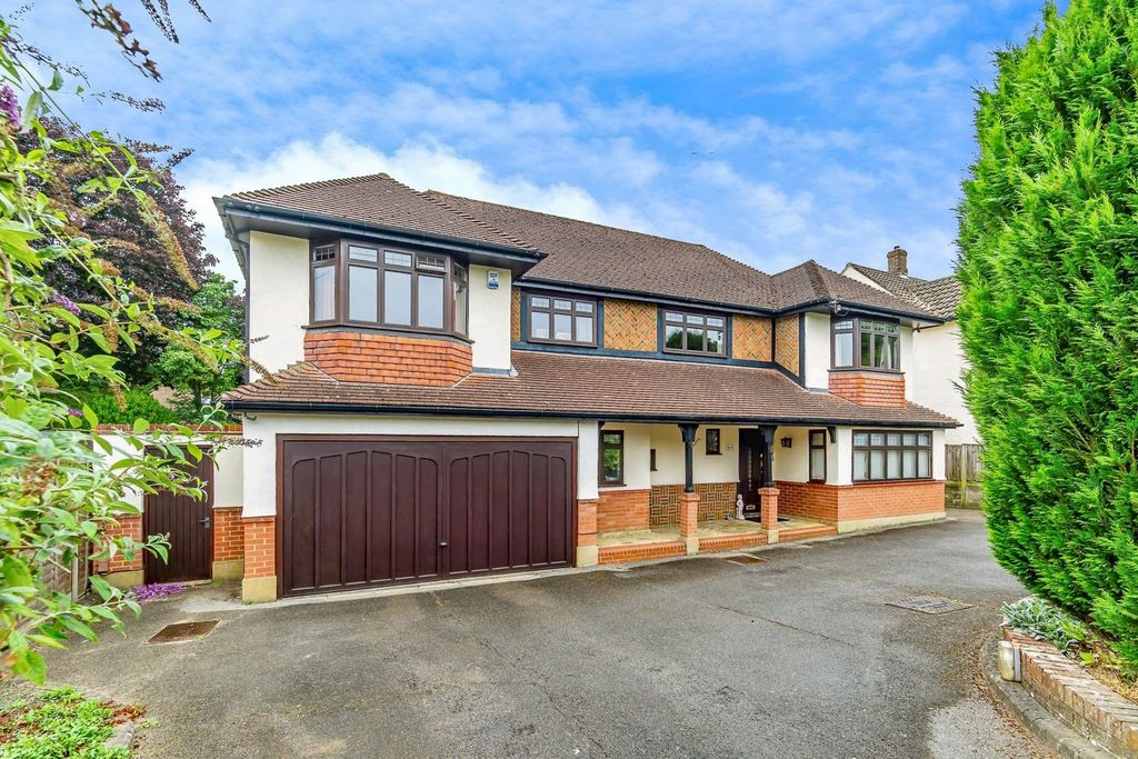 Property photo 1 of 31