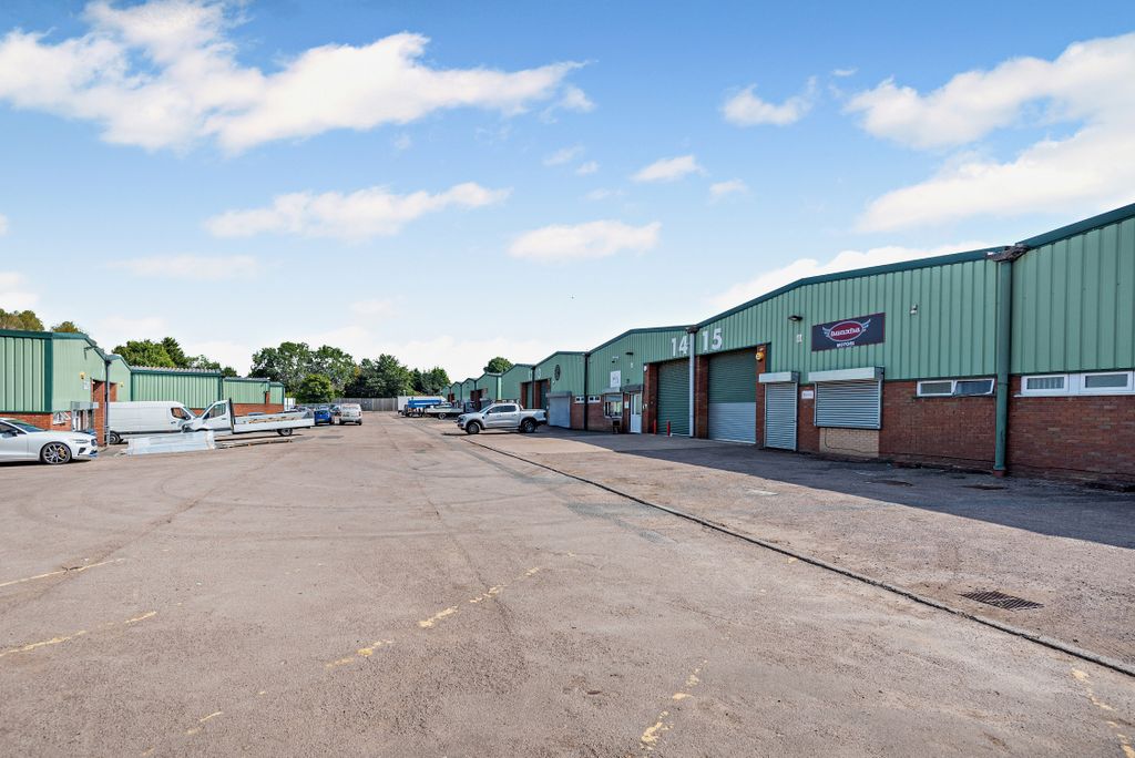 Property photo 1 of 4