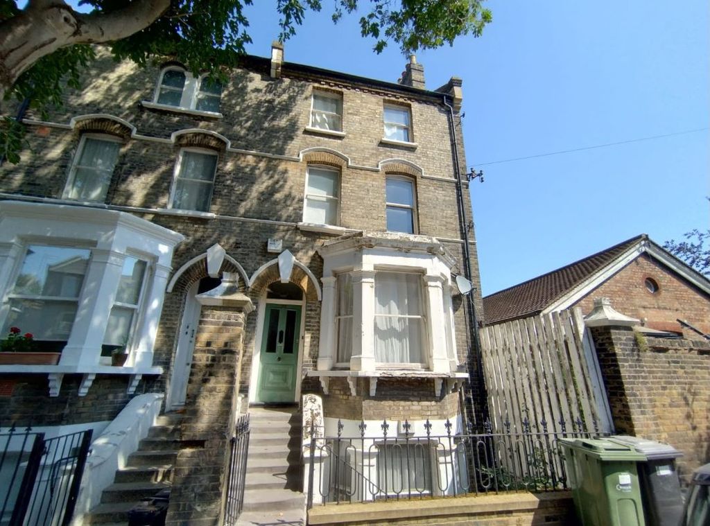 Property photo 2 of 29