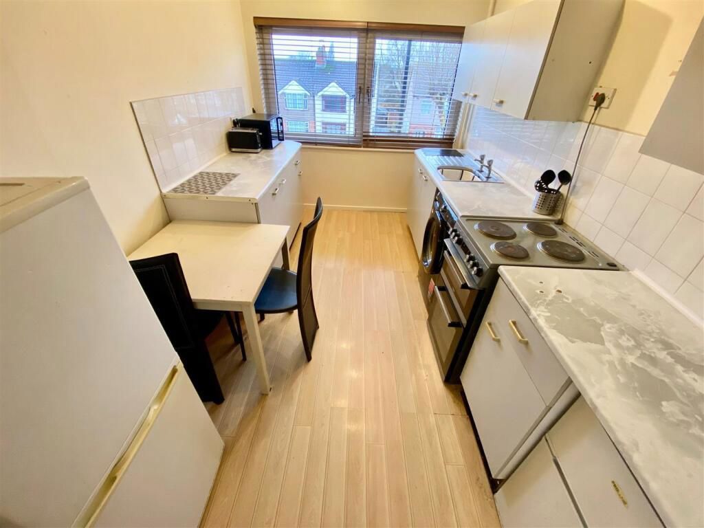 Property photo 3 of 5