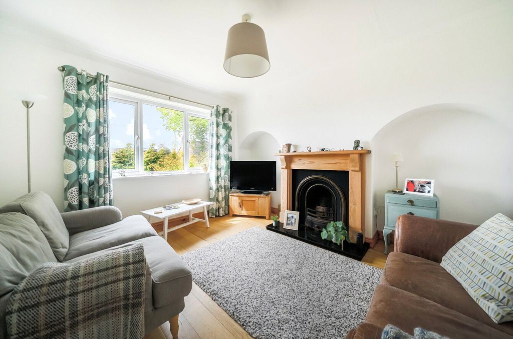 Property photo 2 of 15 Sitting Room
