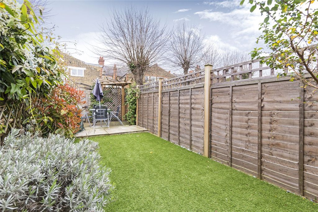 Property photo 2 of 11 Picture No. 10