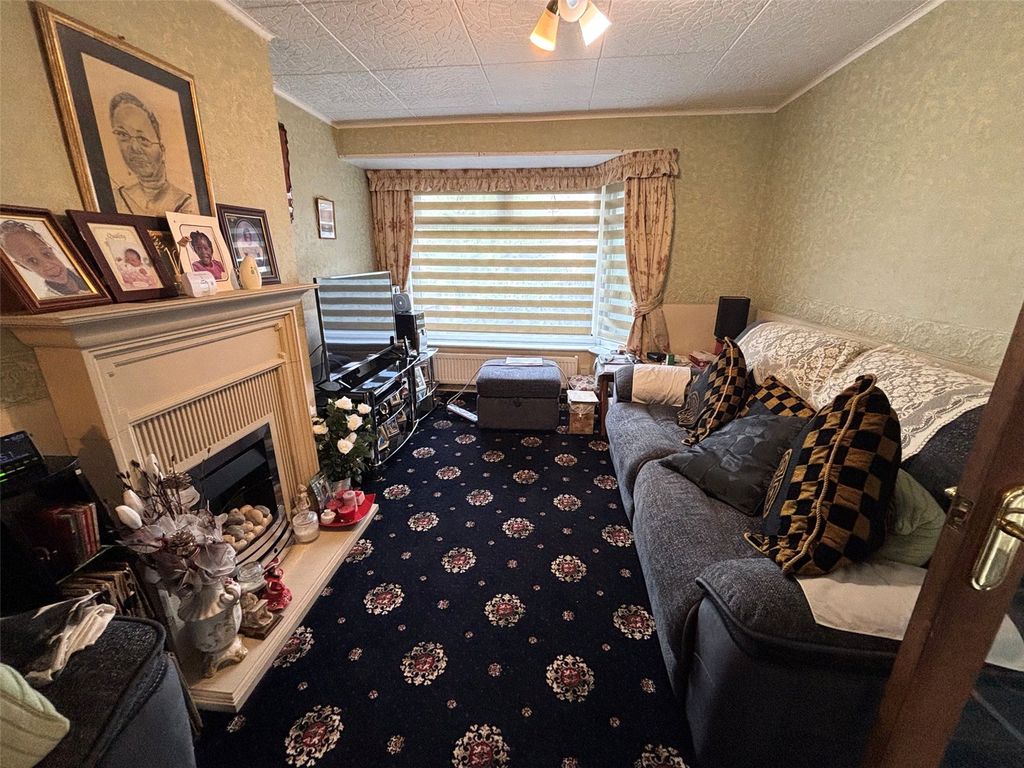 Property photo 2 of 18 Picture No. 02