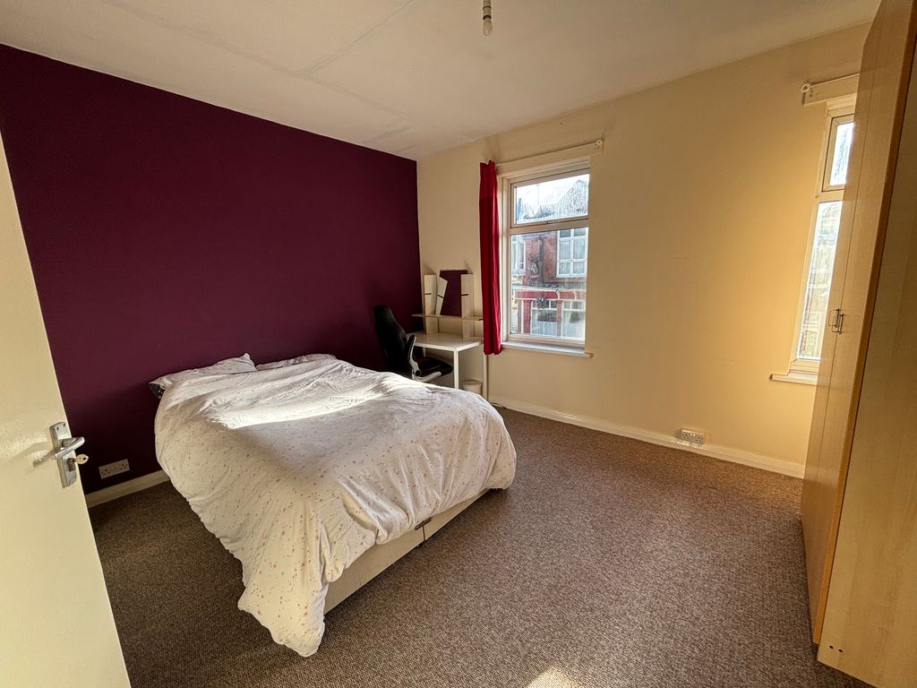 Property photo 2 of 9 Image