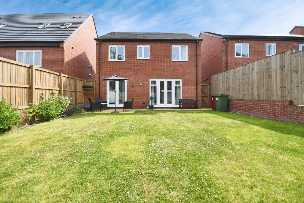 Property photo 2 of 20 Rear 04.Jpg