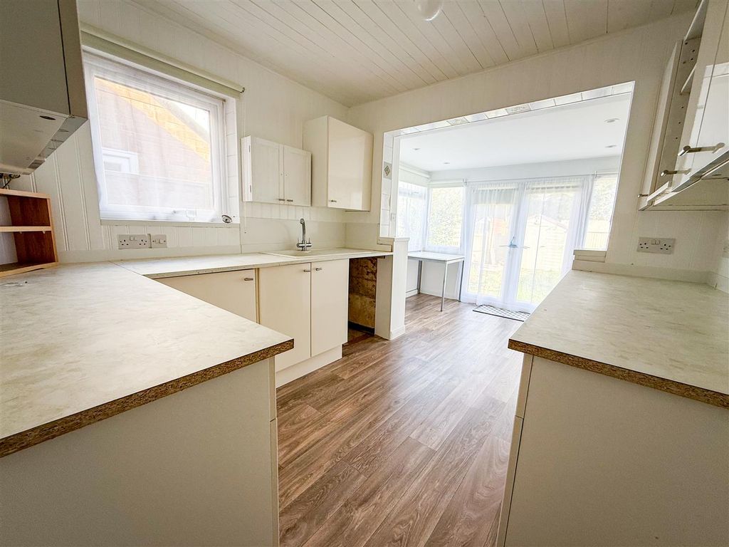 Property photo 2 of 13 Kitchen/Diner