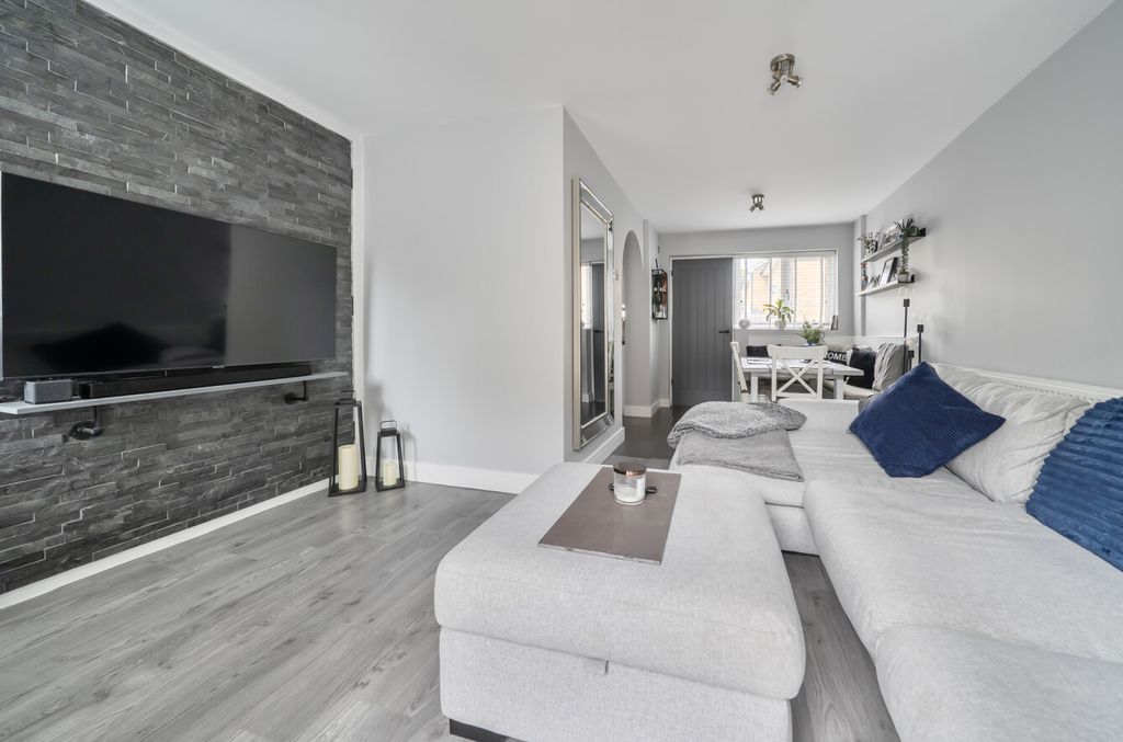 Property photo 3 of 17 1478031-17-6A3401...