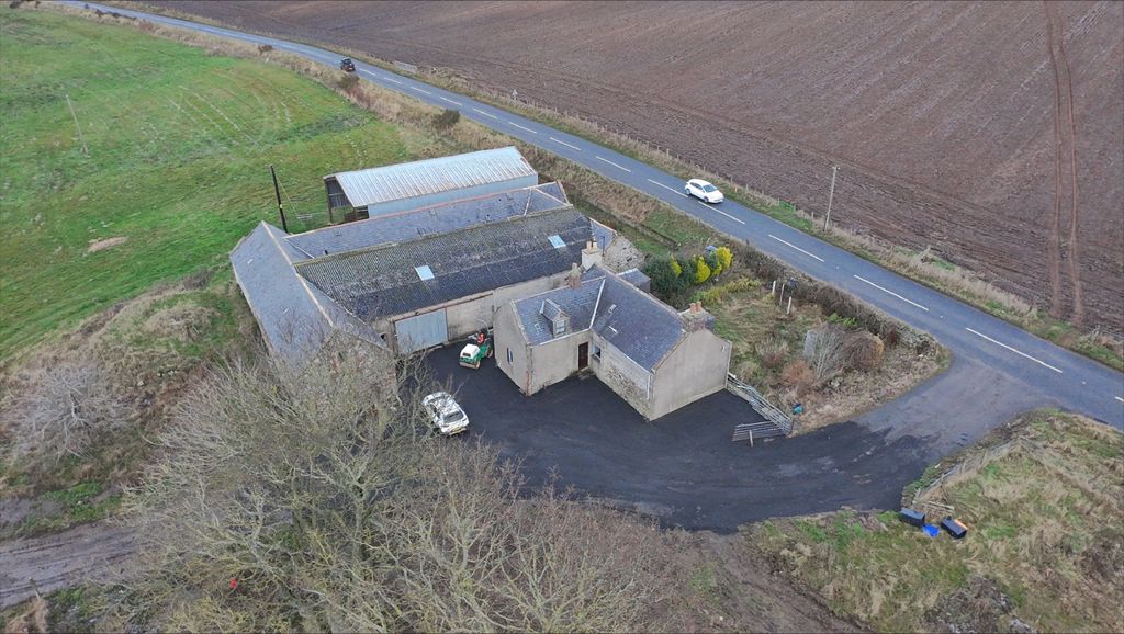 Property photo 2 of 21