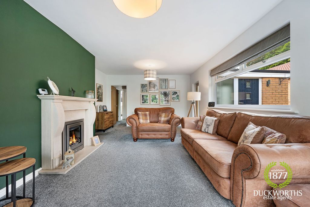 Property photo 2 of 35