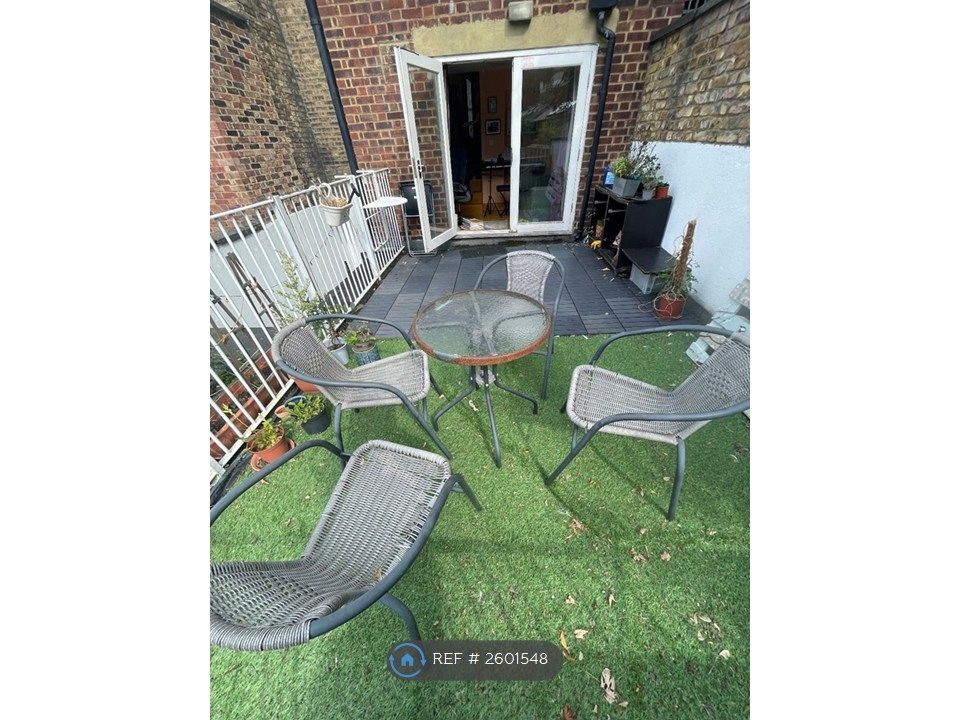 Property photo 2 of 31 Roof Terrace