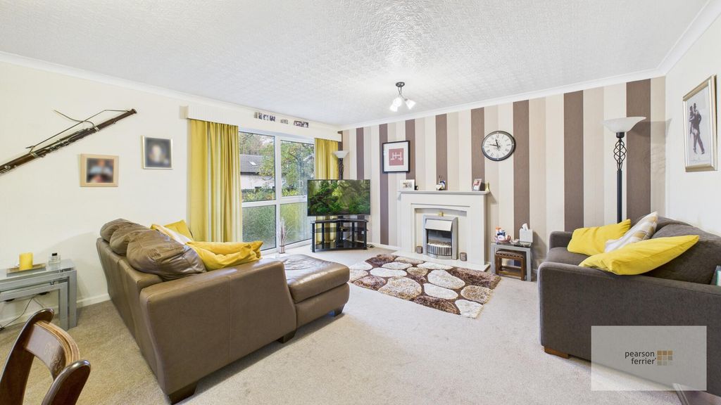 Property photo 2 of 17 Living Room