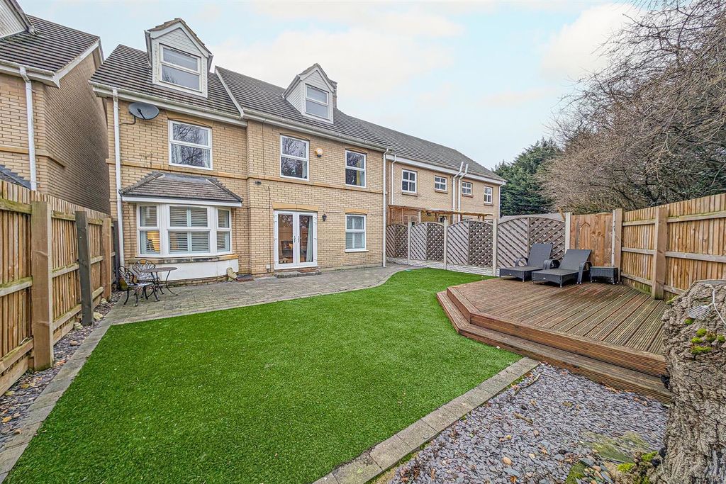 Property photo 1 of 21 Pxl_20260203_123646773.Raw-01 Gdn.Jpg