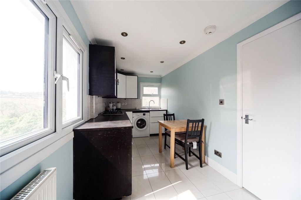 Property photo 2 of 12 Picture No. 09
