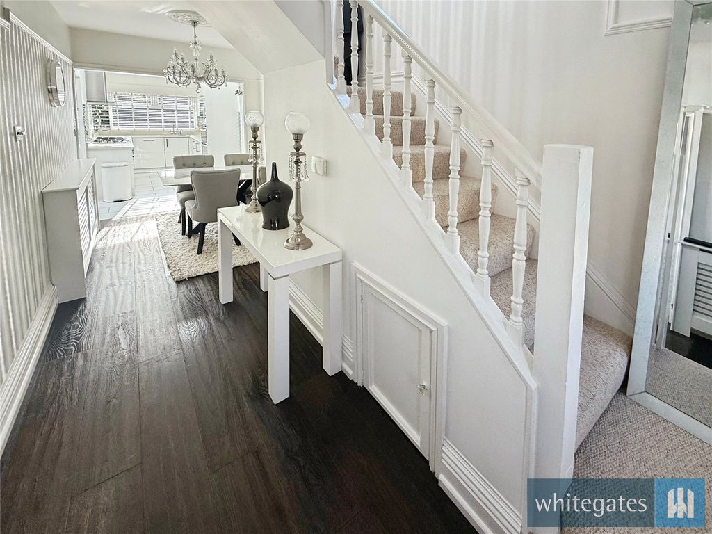 Property photo 3 of 38 Picture No. 07