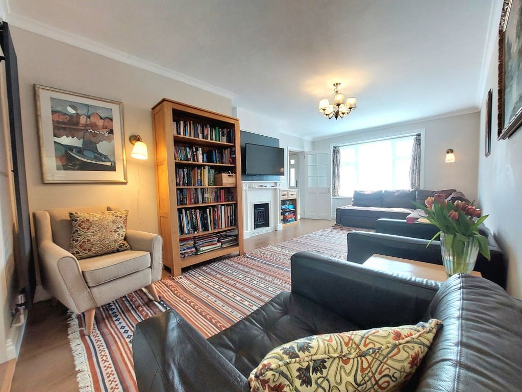Property photo 2 of 18